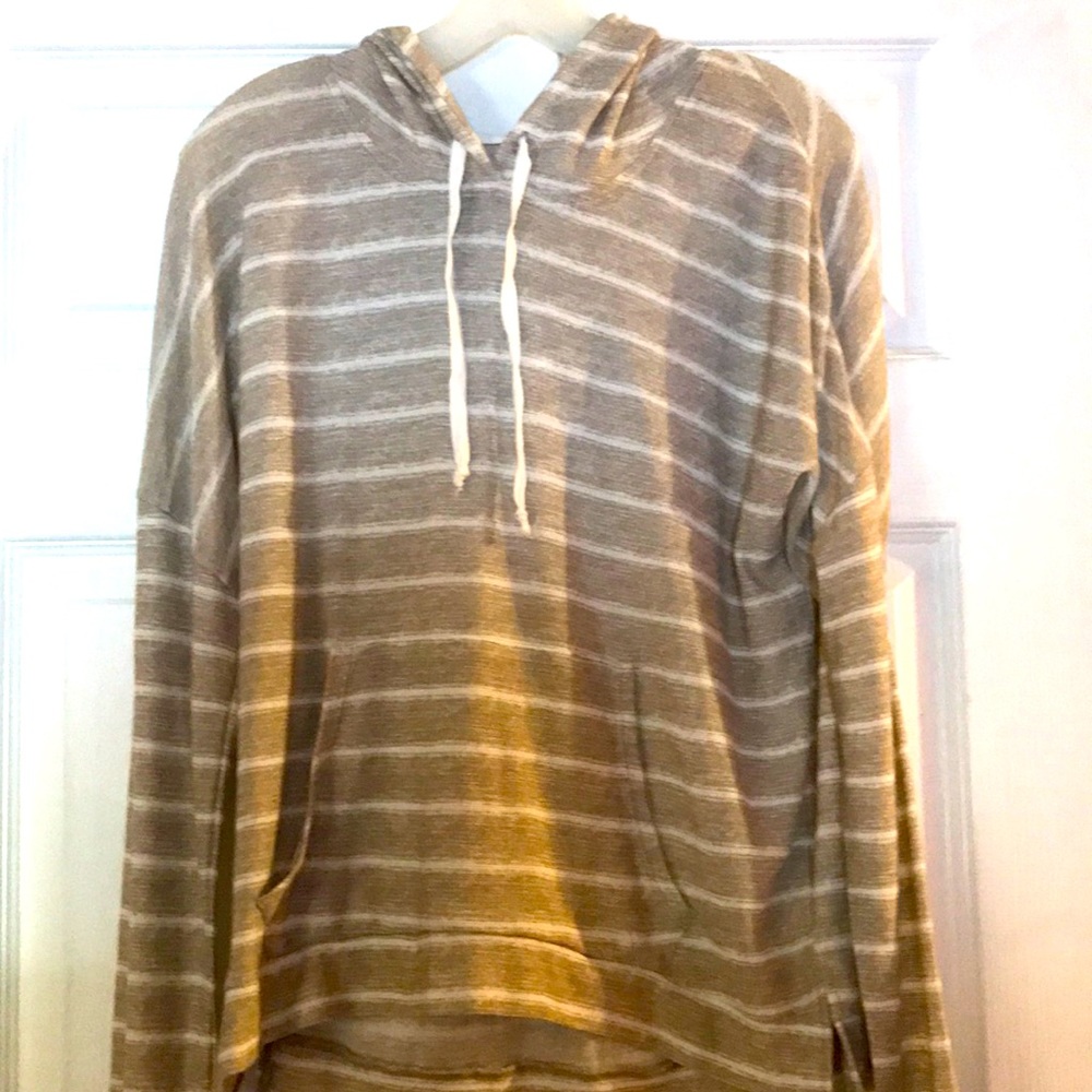 Juniors hooded thin sweater
